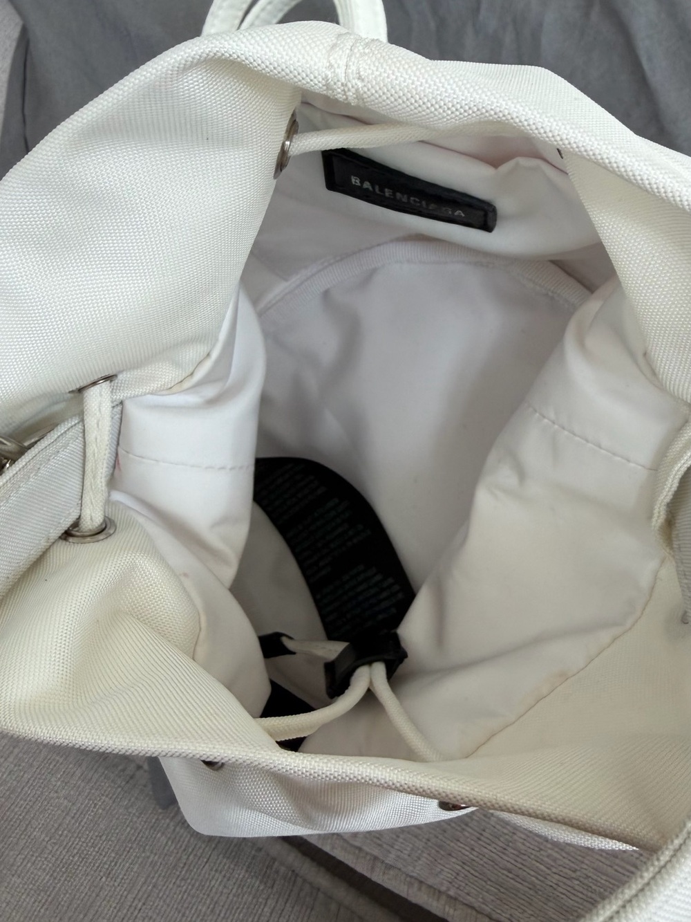 Balenciaga White Canvas Drawstring Bucket Bag with Black Logo - Picture 8 of 9